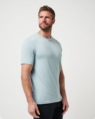 Arona Travis Mathew Men