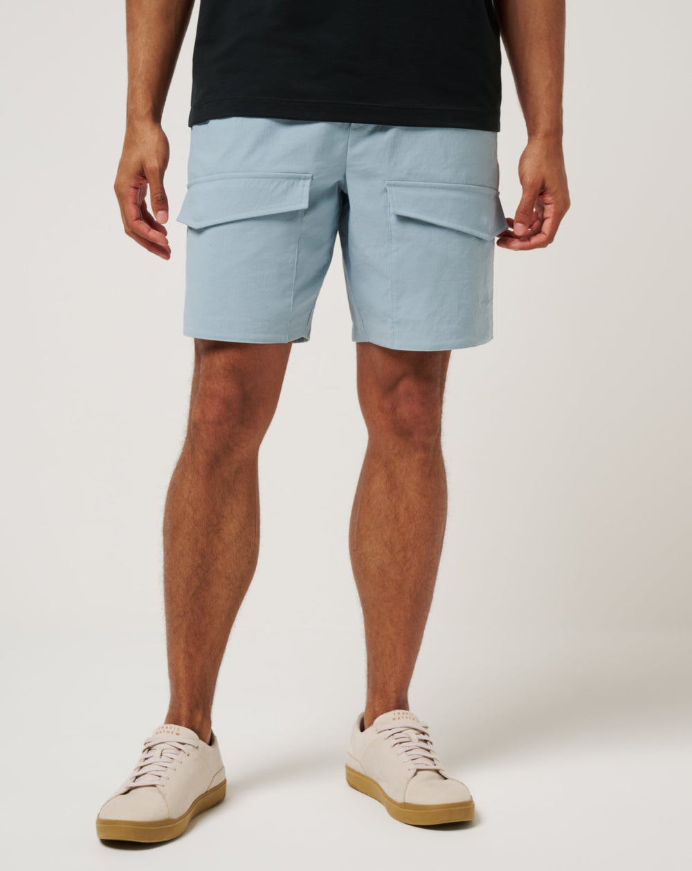 Arona Travis Mathew Men