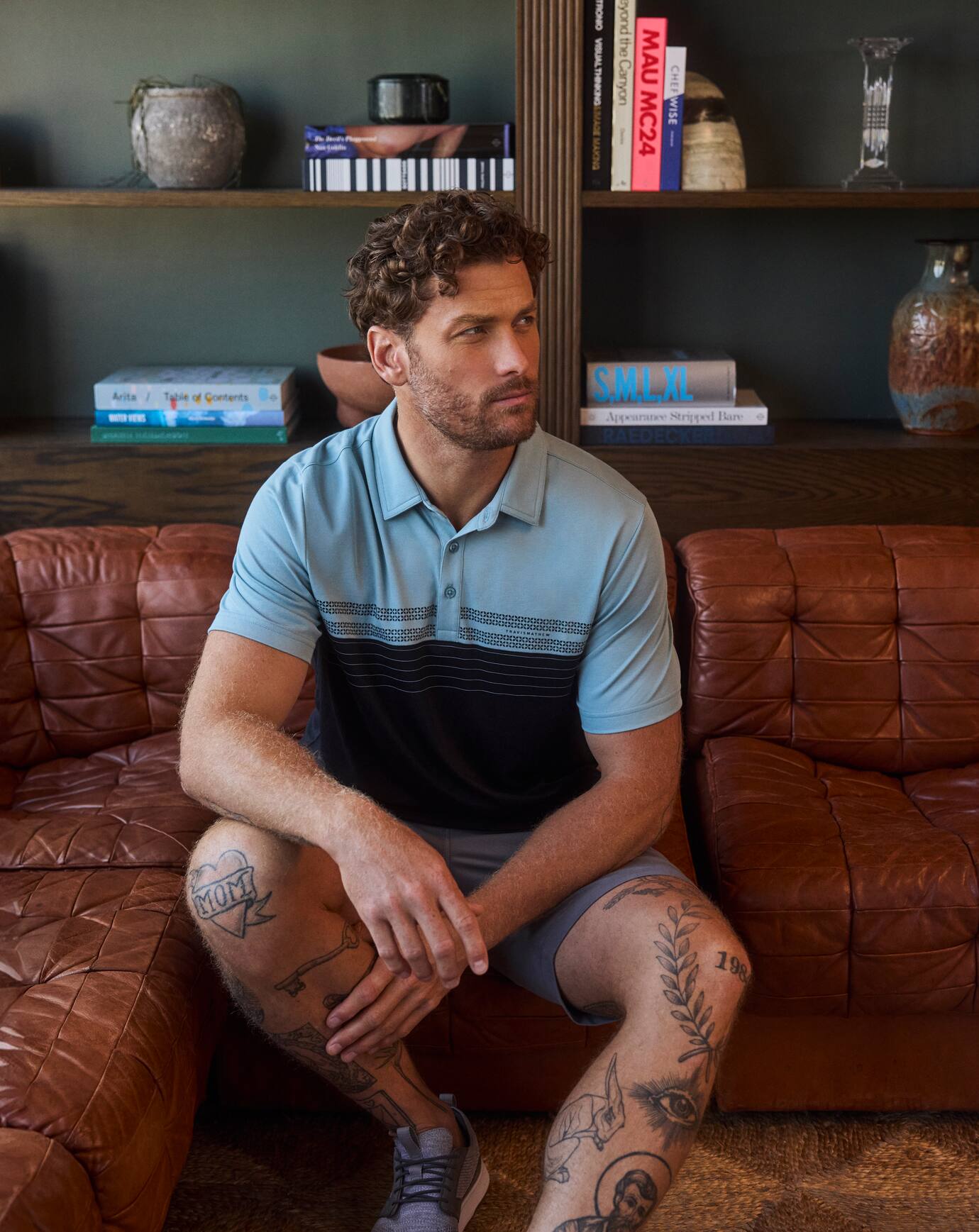 Arona Travis Mathew Men