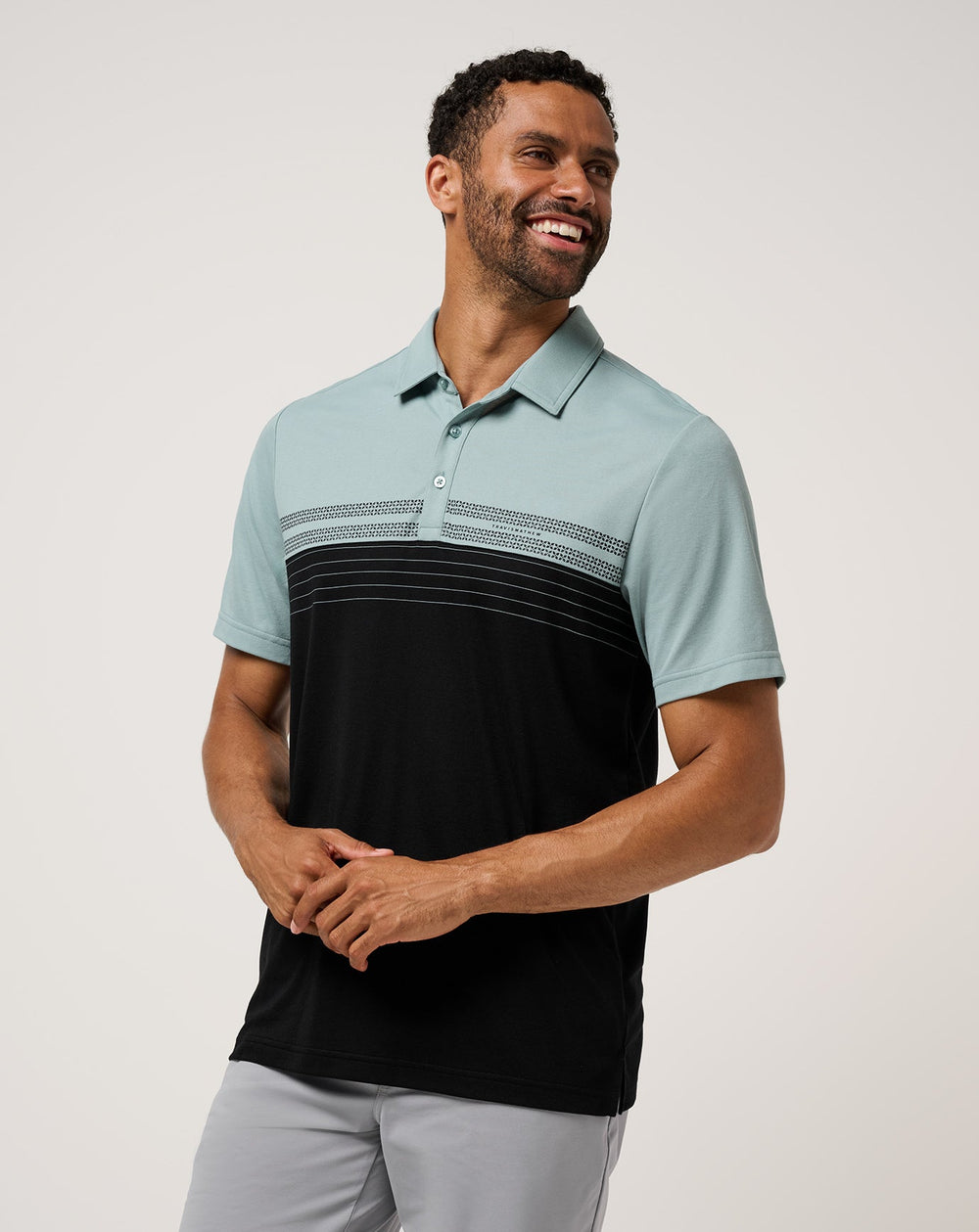 Arona Travis Mathew Men