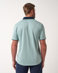 Arona Travis Mathew Men