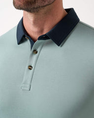 Arona Travis Mathew Men