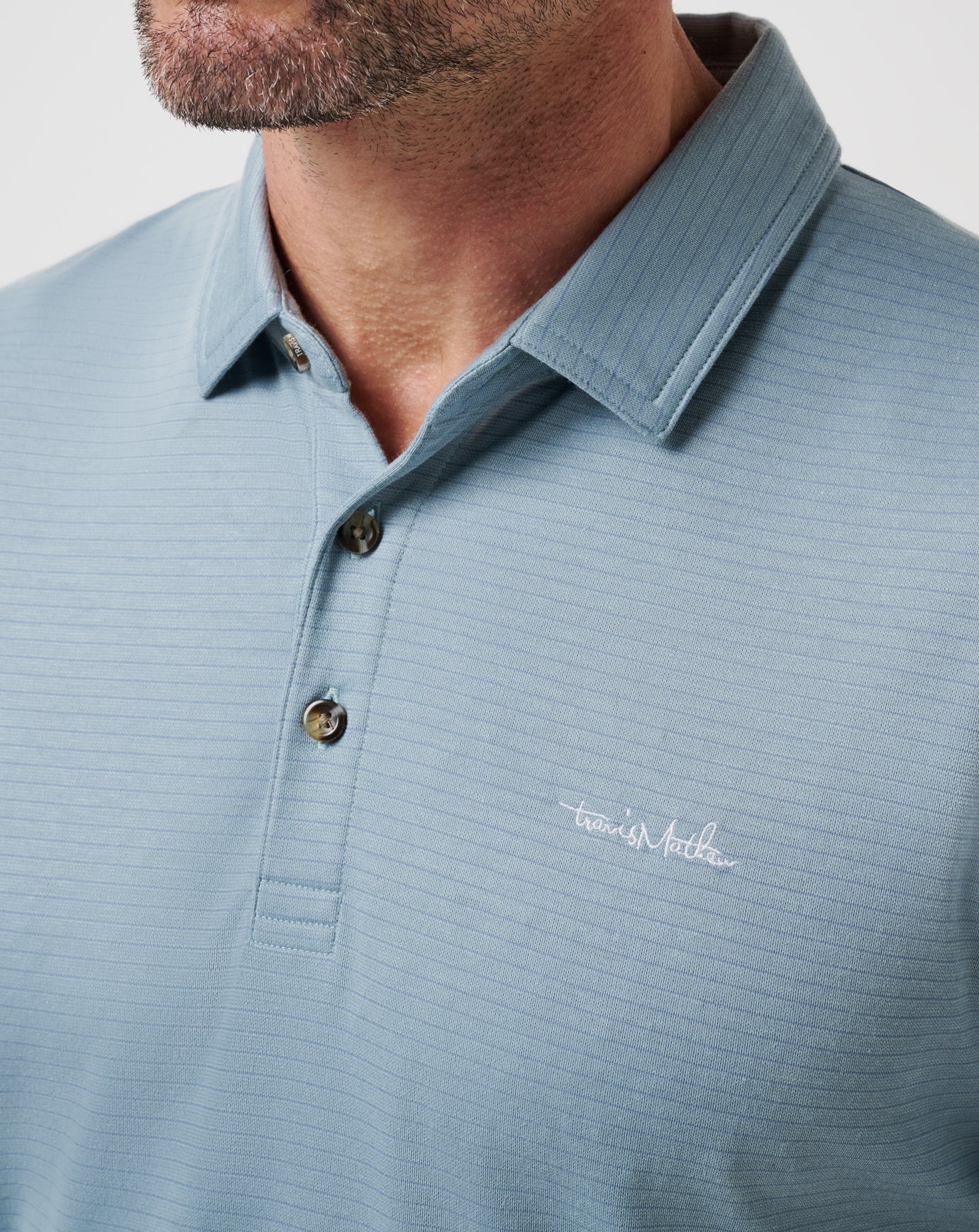 Arona Travis Mathew Men
