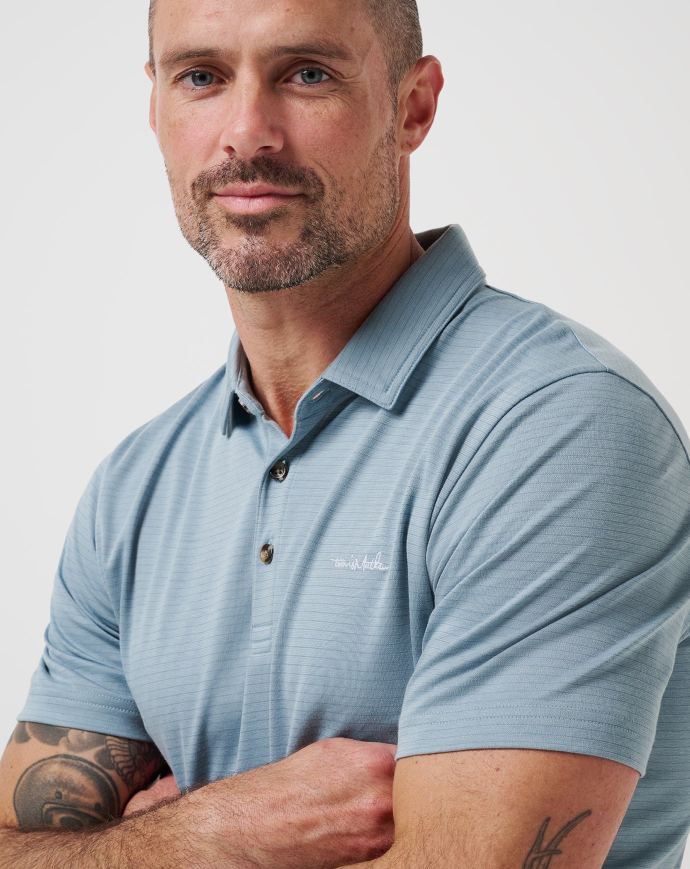 Arona Travis Mathew Men
