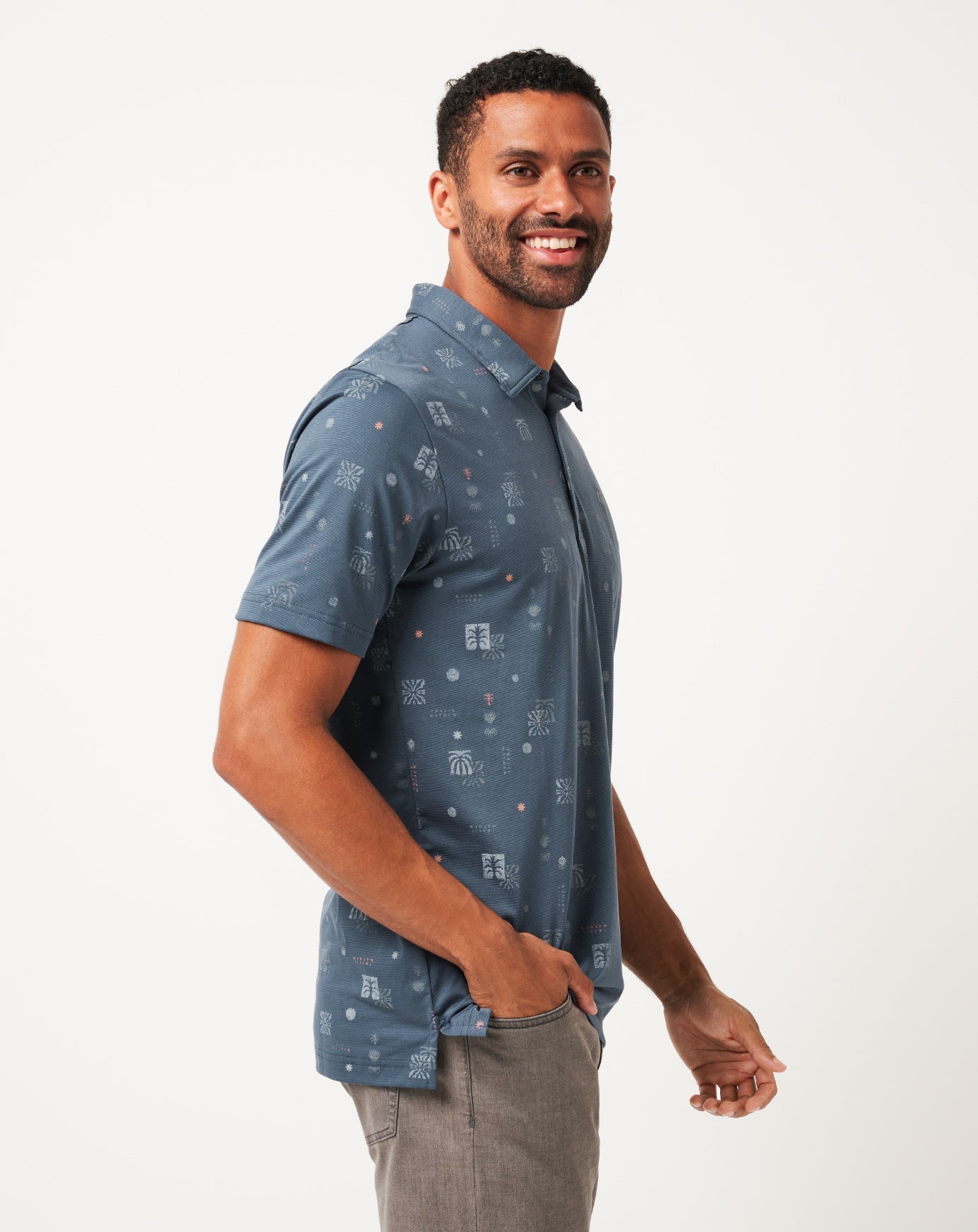 Mood Indigo/Vintage Indigo Travis Mathew Men