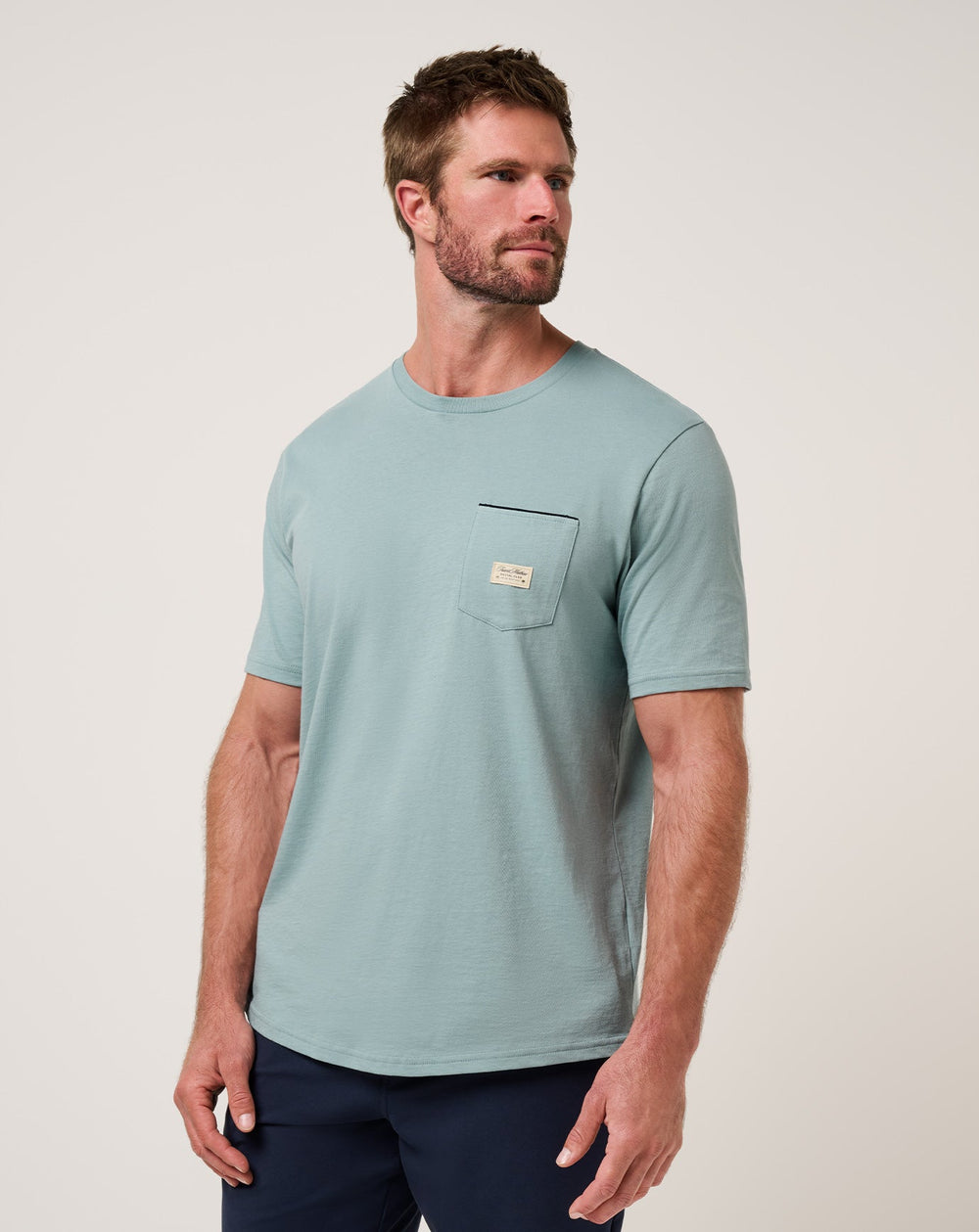 Arona Travis Mathew Men