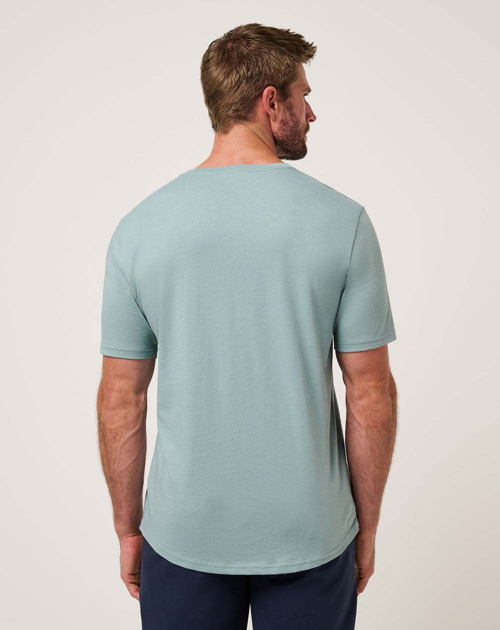 Arona Travis Mathew Men