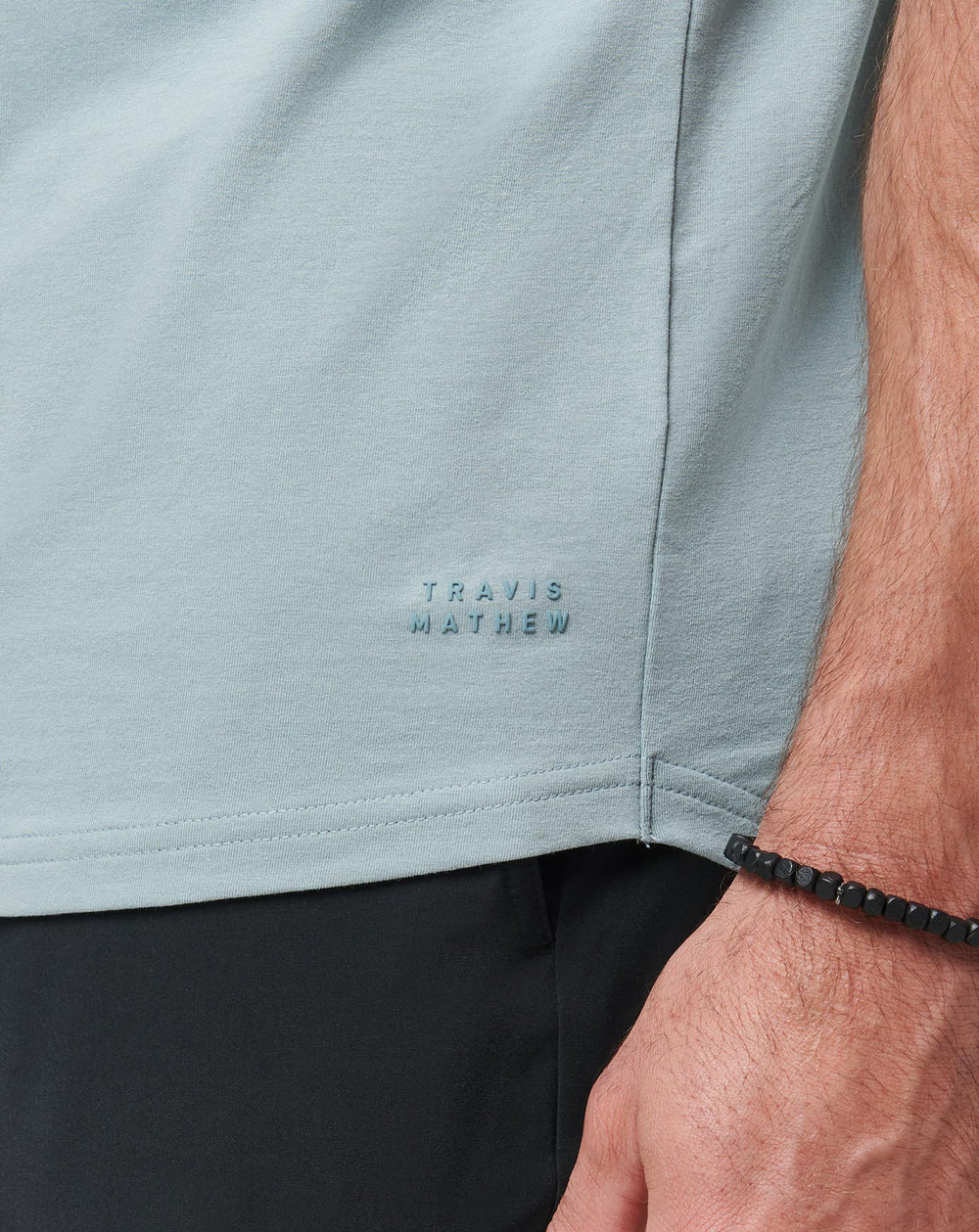 Arona Travis Mathew Men