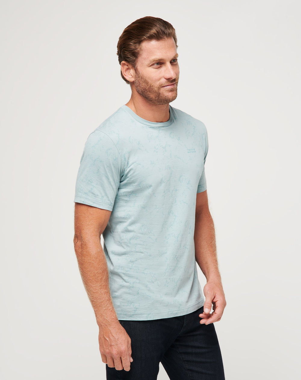 Arona Travis Mathew Men