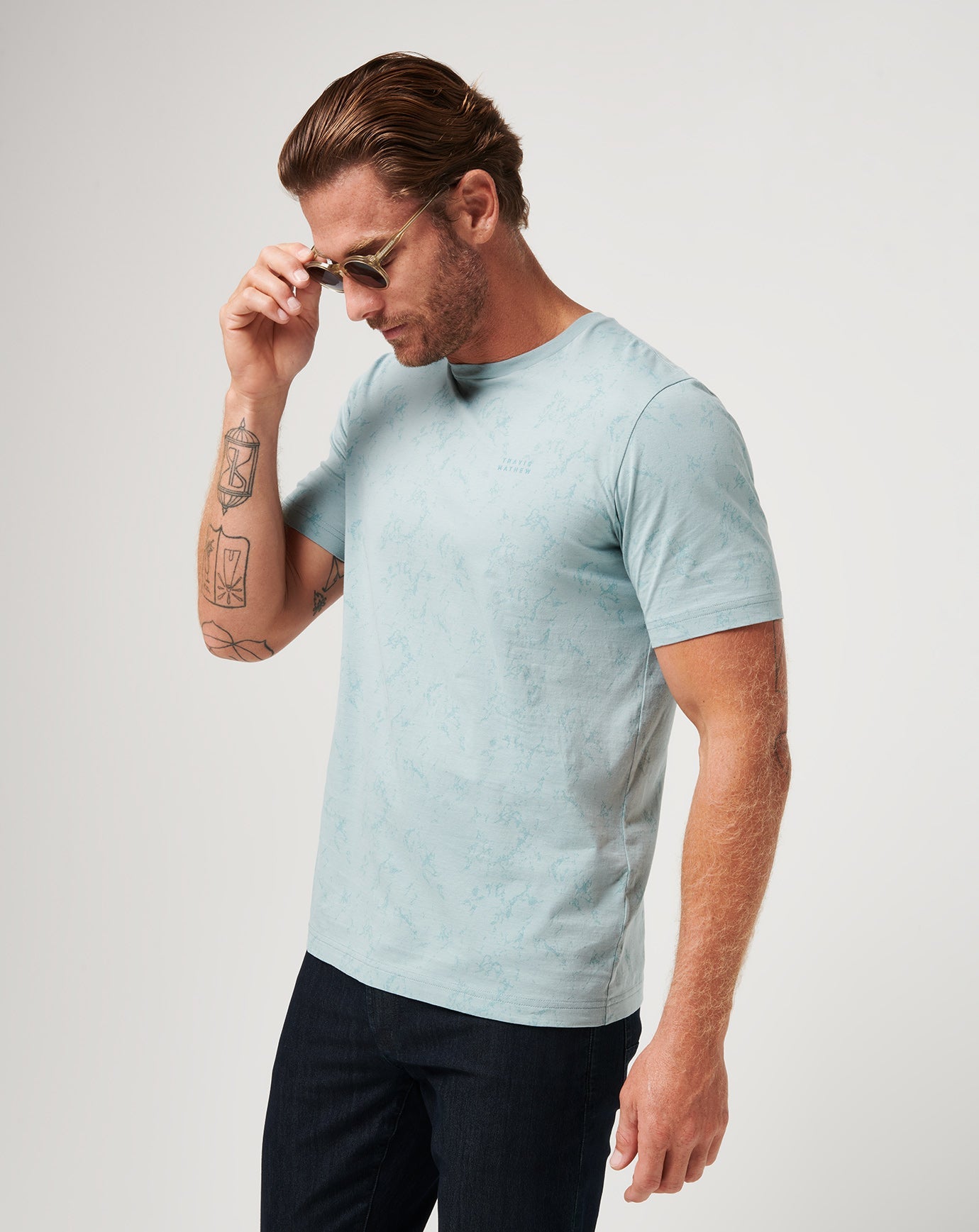 Arona Travis Mathew Men