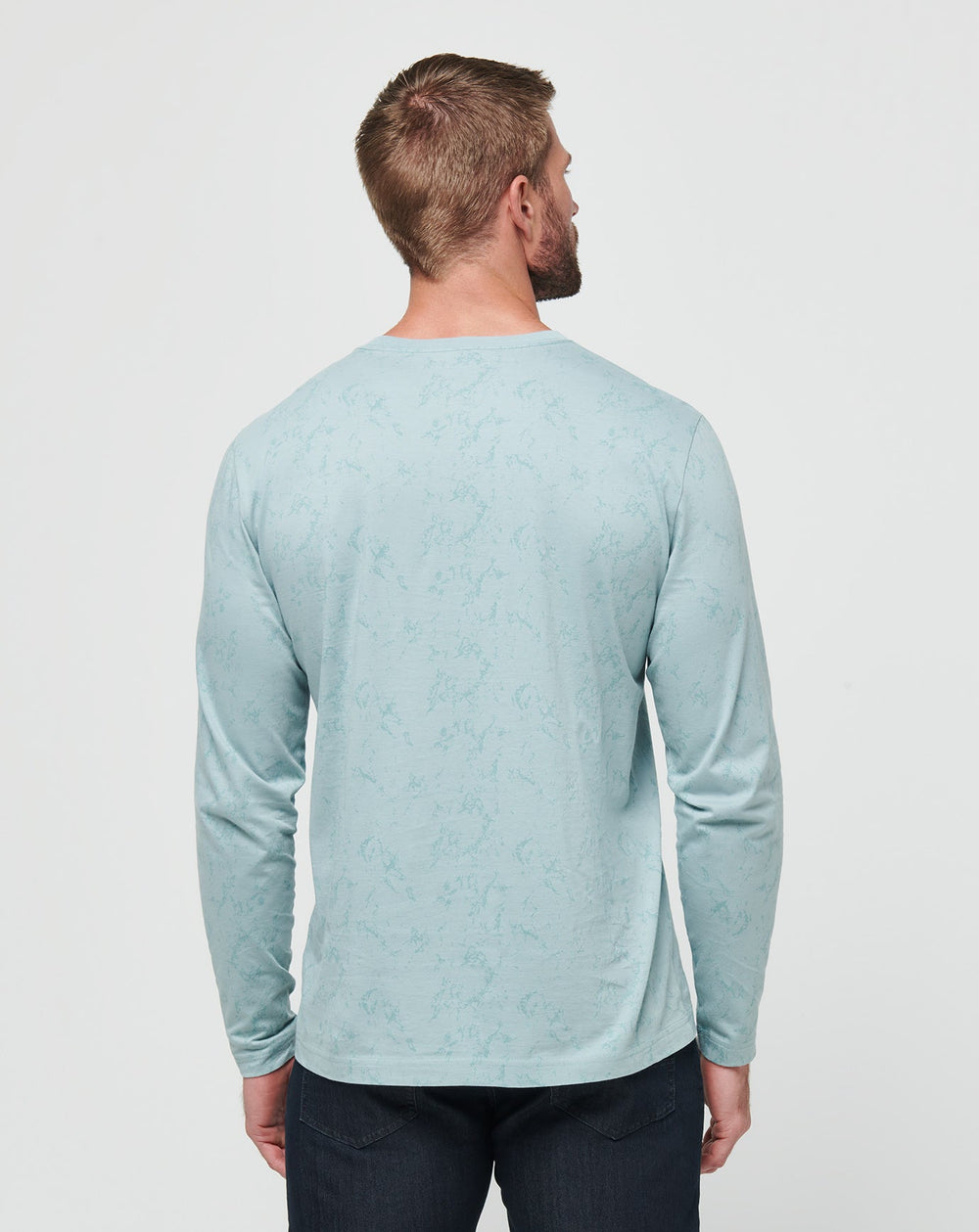 Arona Travis Mathew Men