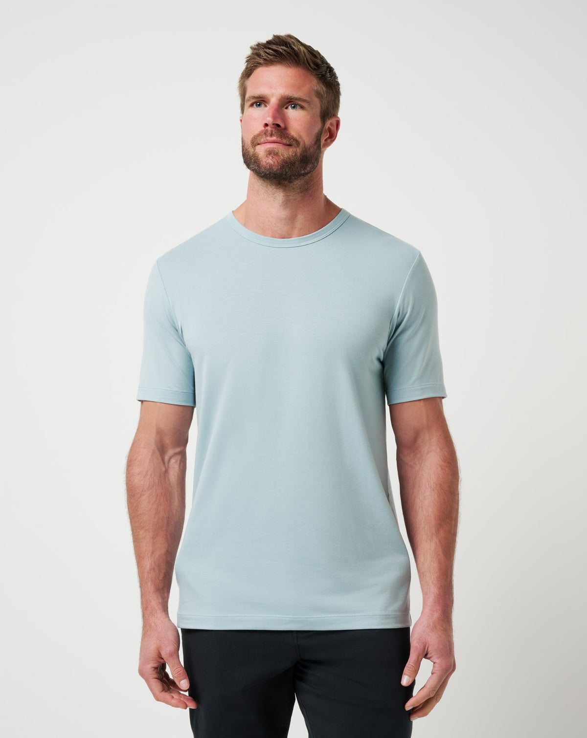 Arona Travis Mathew Men