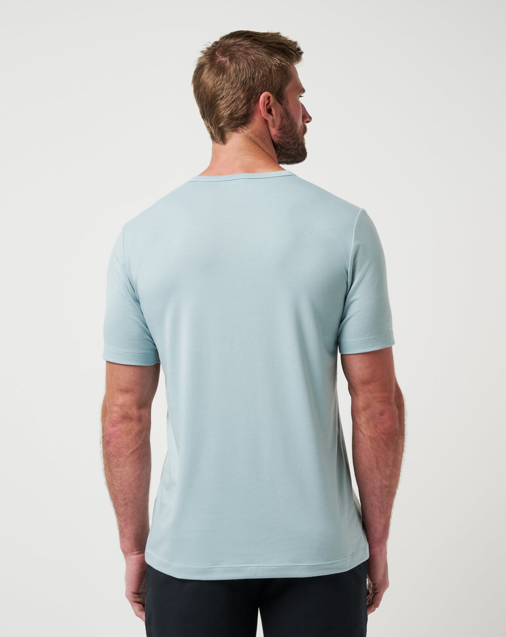 Arona Travis Mathew Men