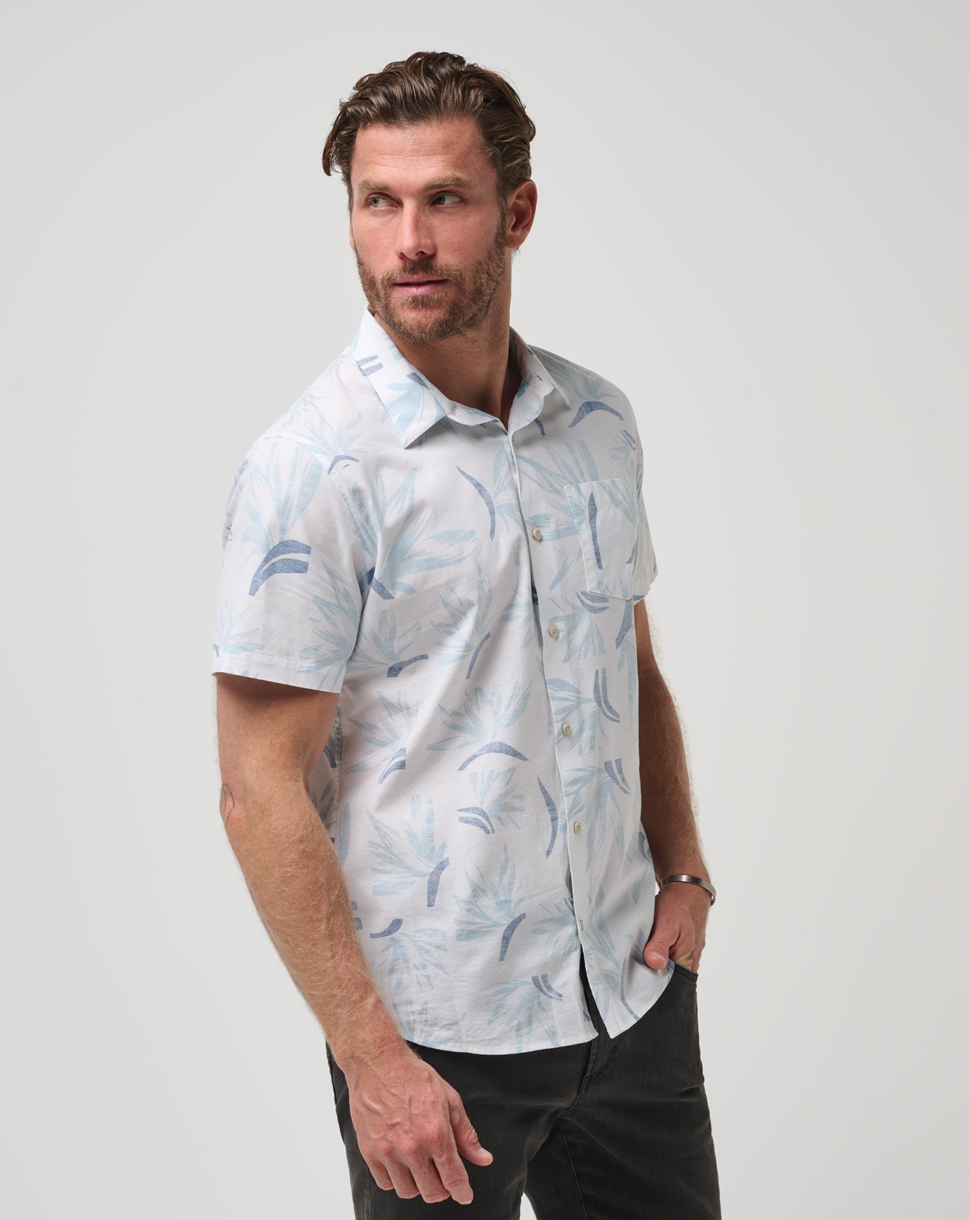 White/Quiet Harbor Travis Mathew Men