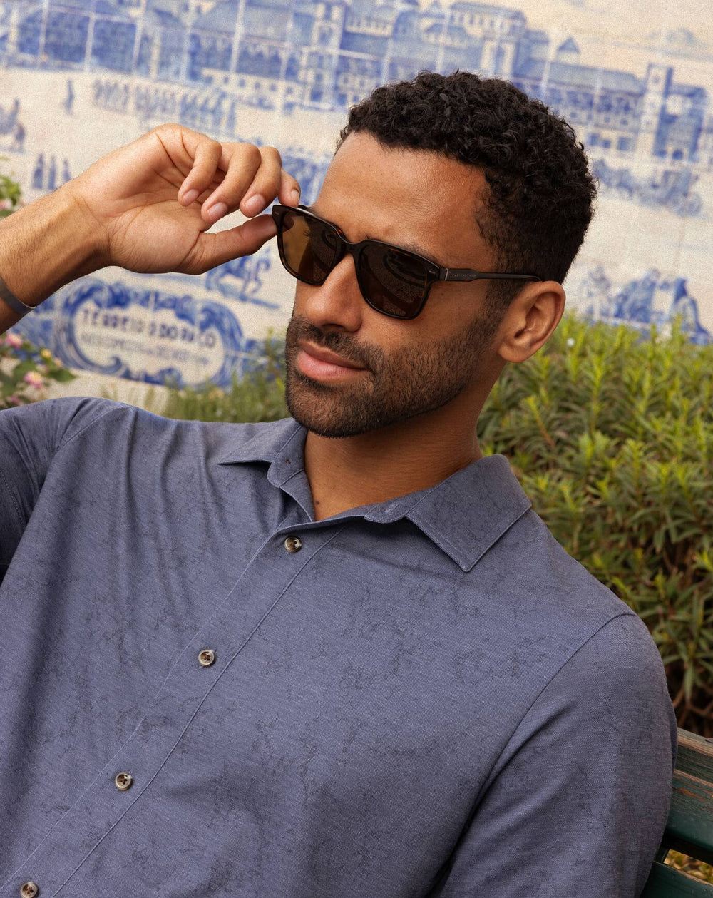 Mood Indigo/Vintage Indigo Travis Mathew Men