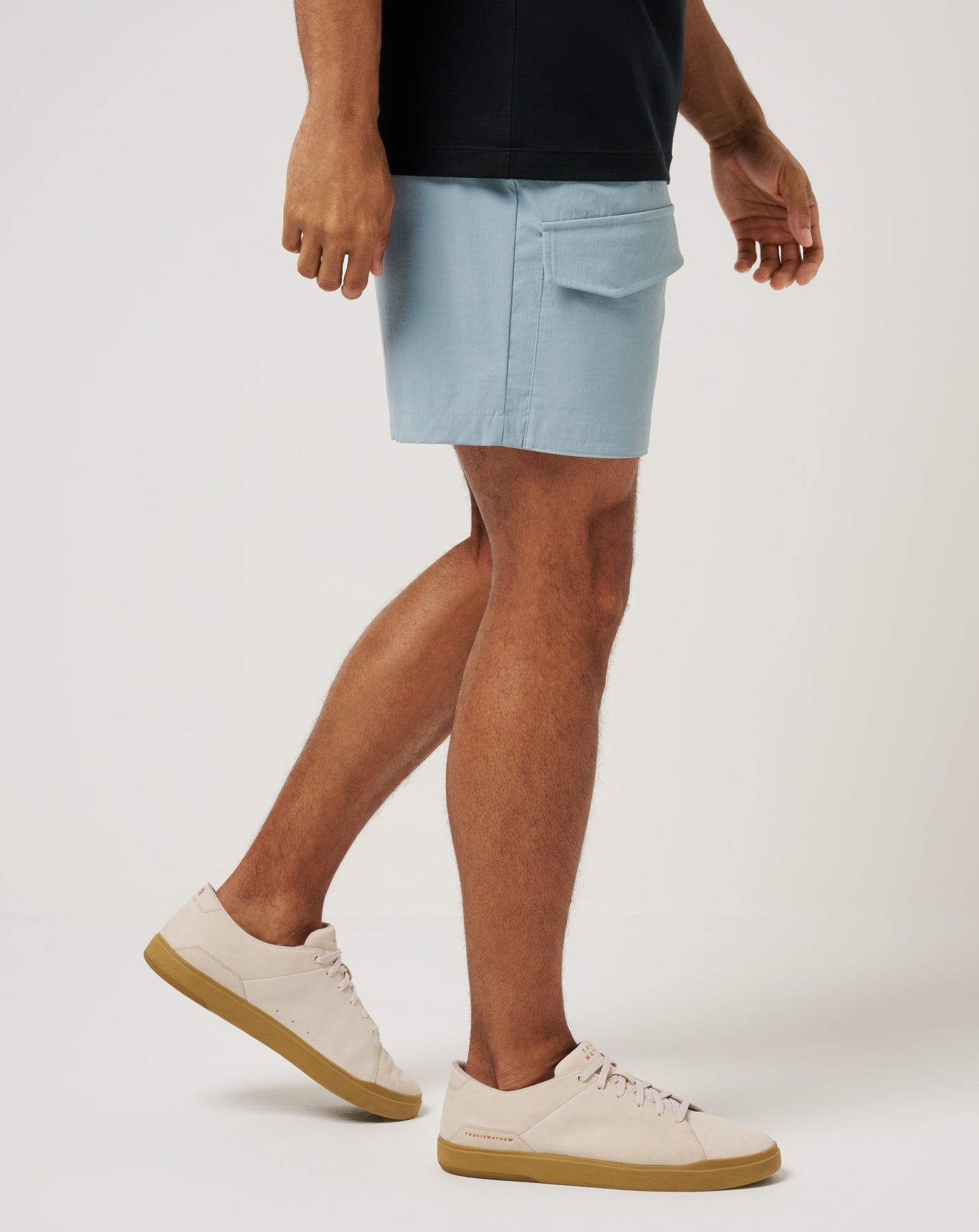 Arona Travis Mathew Men