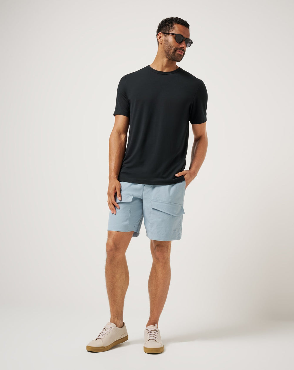 Arona Travis Mathew Men
