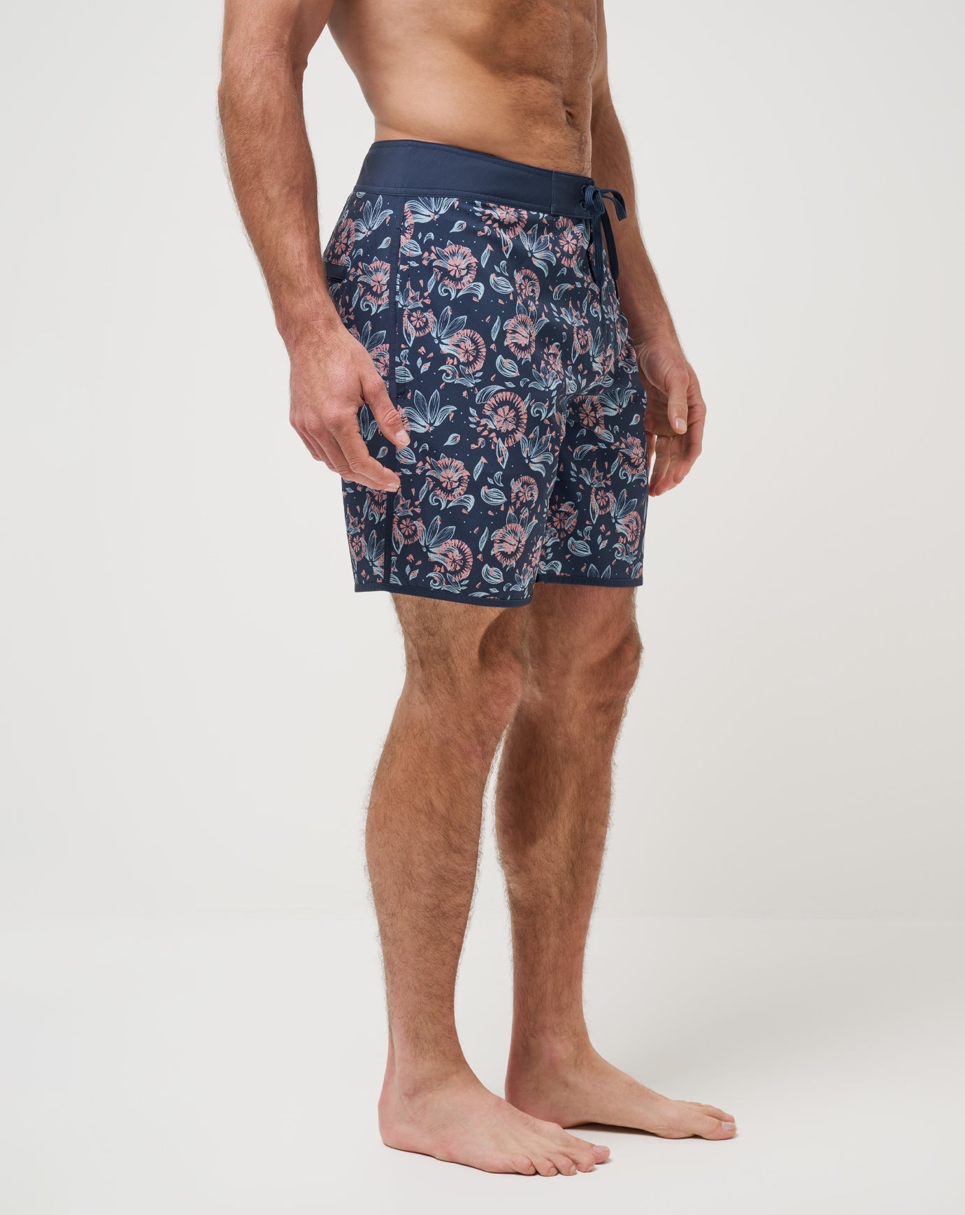 Mood Indigo/Vintage Indigo Travis Mathew Men