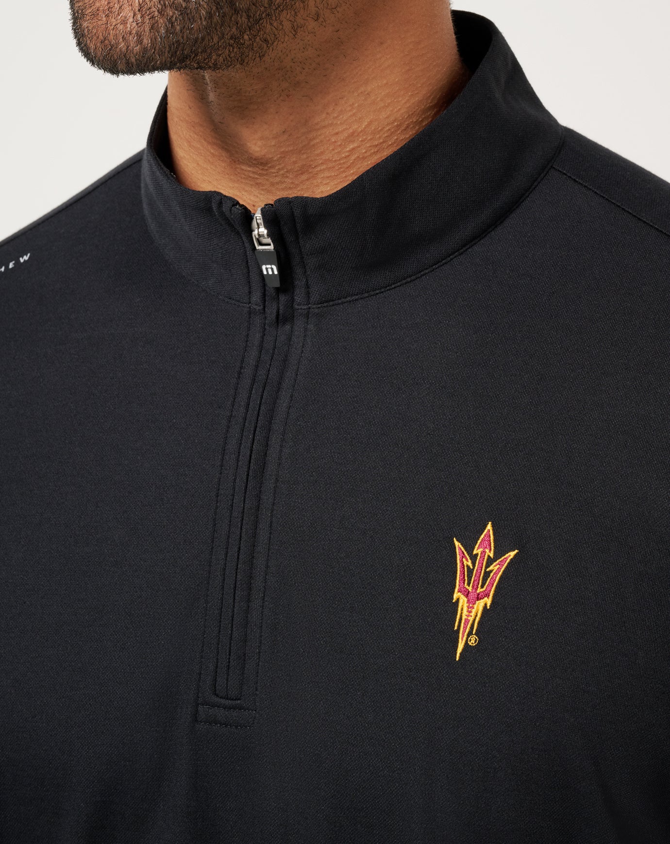 Black Travis Mathew Game Day|New